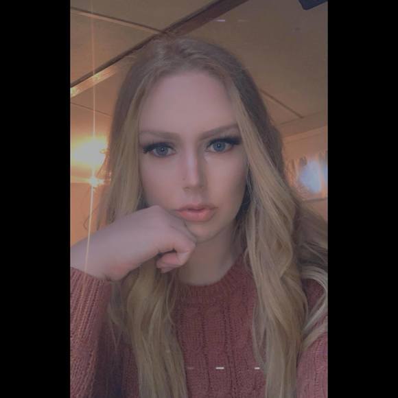 alexistuttle16
